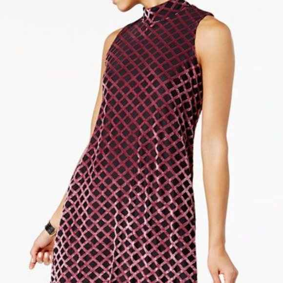 Teeze me Mock-Neck velvet dress - Picture 1 of 6